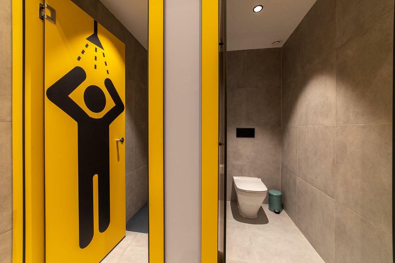 Petit Hostel La Latina (Adults Only) Madrid Exteriör bild