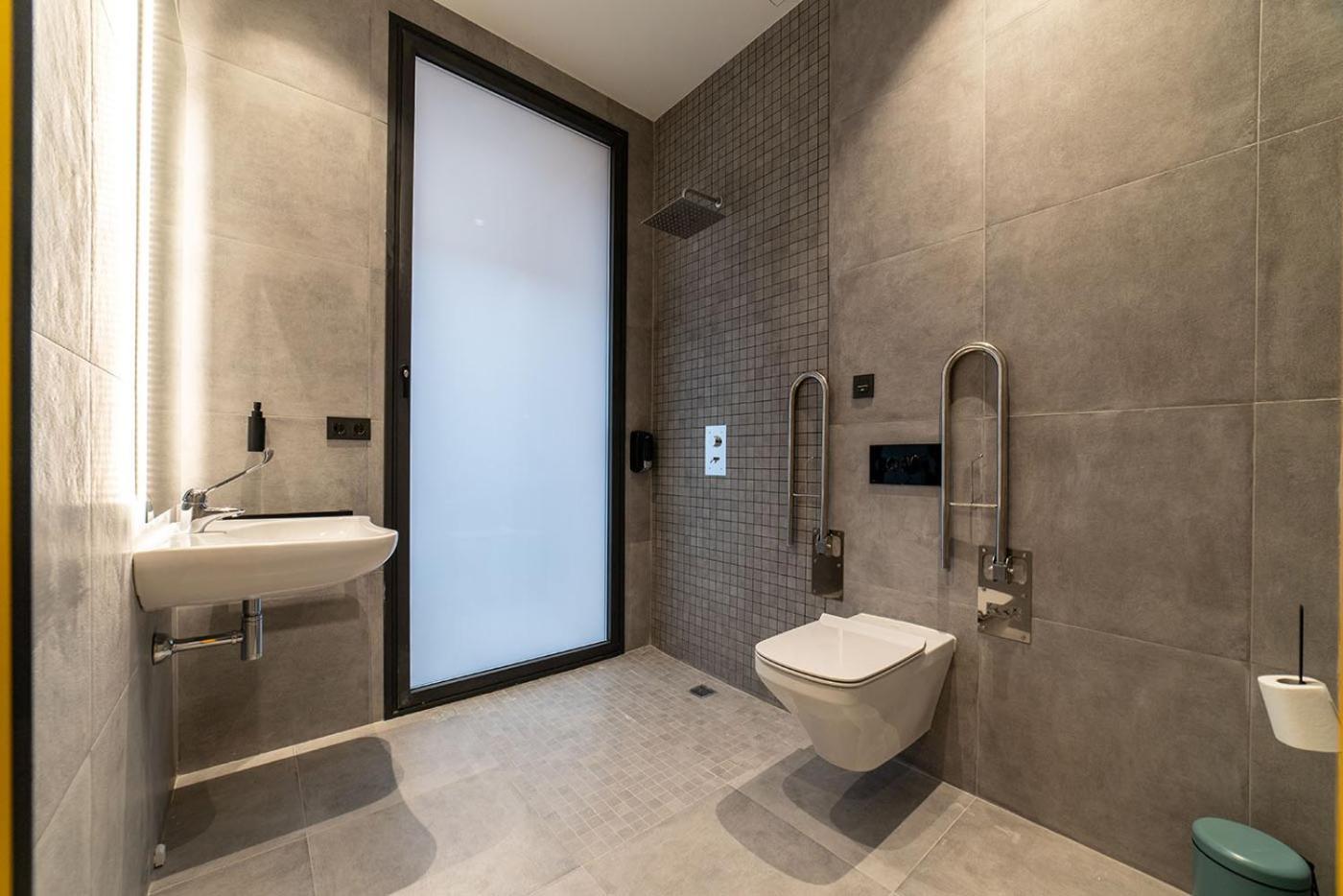 Petit Hostel La Latina (Adults Only) Madrid Exteriör bild