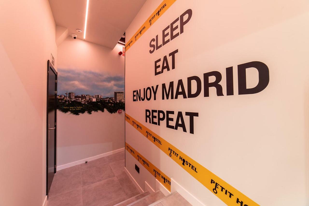 Petit Hostel La Latina (Adults Only) Madrid Exteriör bild